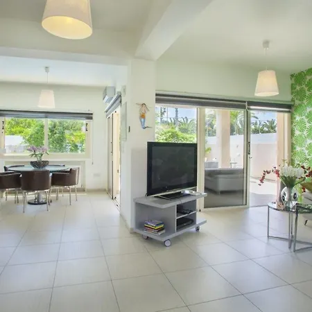“villa With Beautiful Private Pool” 59 Willa *