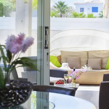 “villa With Beautiful Private Pool” 59